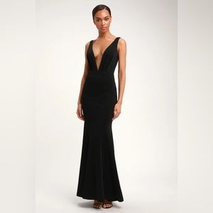 Black Sleeveless Mermaid Maxi Dress - Size M